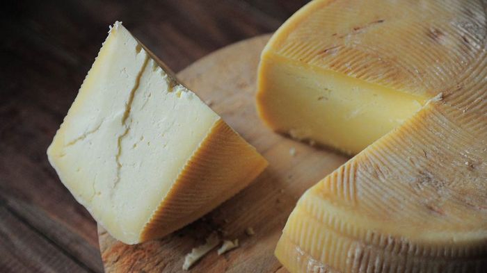 Как выбрать твердый сыр