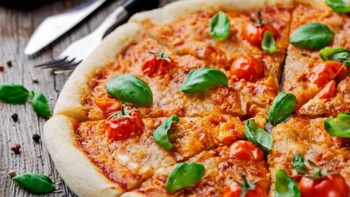 Как приготовить сытную пиццу дома