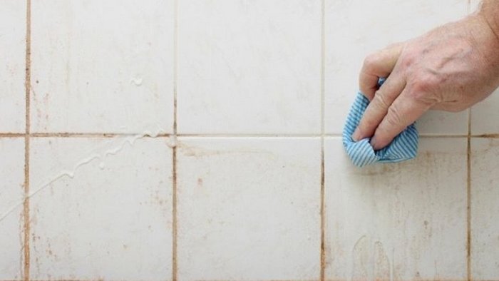 Как отмыть плитку в ванной: средство № 1 в борьбе за чистоту