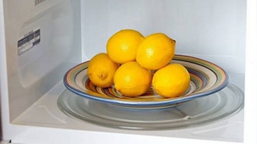 Зачем помещать лимон в микроволновку