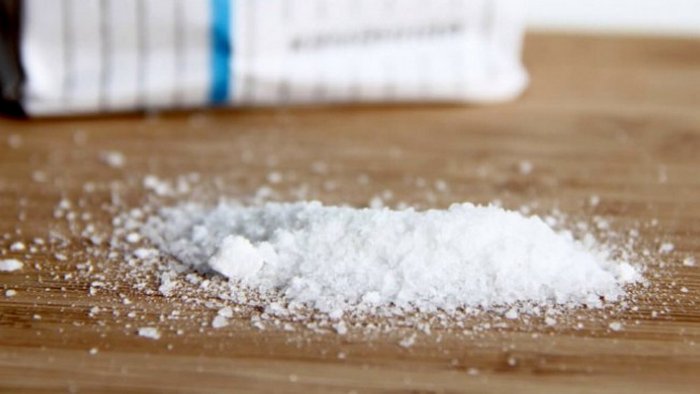 Зачем рассыпать соль на пороге дома