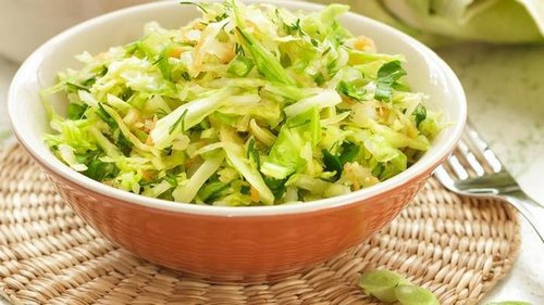 Как нашинковать салата из белокочанной капусты вдоволь