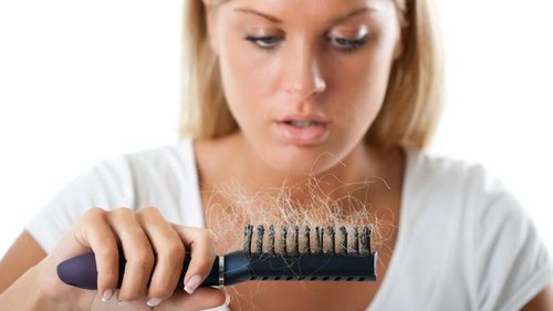 Если тебя беспокоит выпадение волос, ломкость ногтей или плохой сон, вот что нужно есть