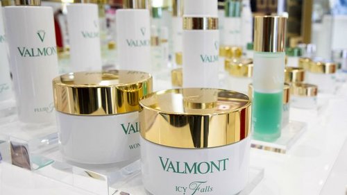 Какими особенностями выделяется косметика Valmont?