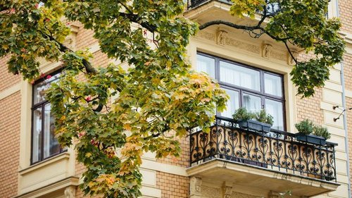 Неочевидные преимущества квартиры без балкона