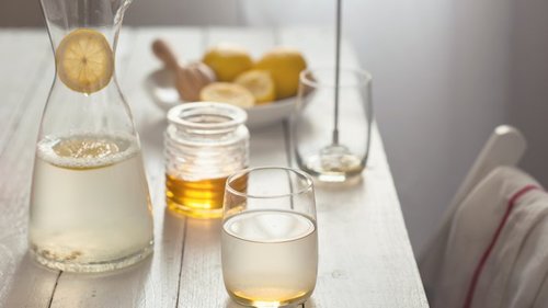 Польза воды с мёдом натощак для организм