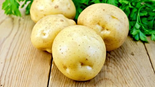 Как использовать картофель в уходе за кожей