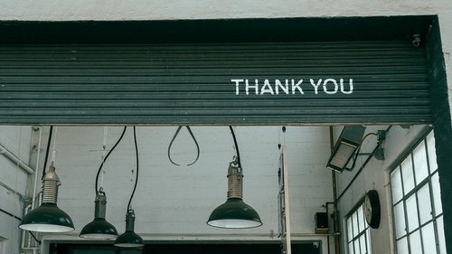 Как поблагодарить человека на английском, не используя избитые фразы