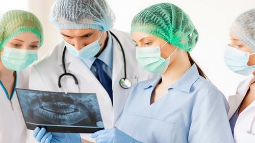 Хирургическая стоматология в Перово: преимущества и особенности