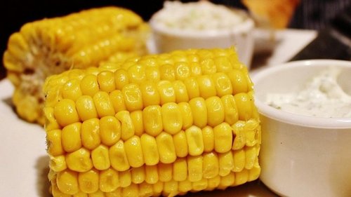 Варианты приготовления кукурузы для тех, кому надоела вареная