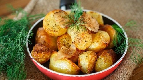 Бережливый супруг замораживает молодой картофель, наслаждаемся всю зиму превосходным вкусом