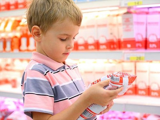 Как убедить ребенка выпить это нелюбимое молоко? Или найти альтернативы?