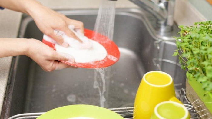 Как легко сделать моющее средство для посуды своими руками