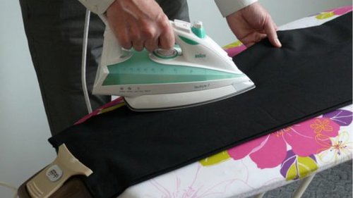 Как погладить брюки, чтобы стрелки дольше сохранялись