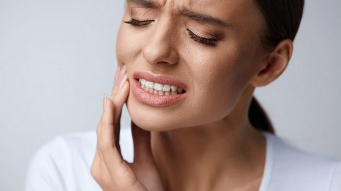 Как быстро избавиться от зубной боли без врача и таблеток