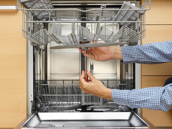 Как решить проблемы с посудомоечной машиной