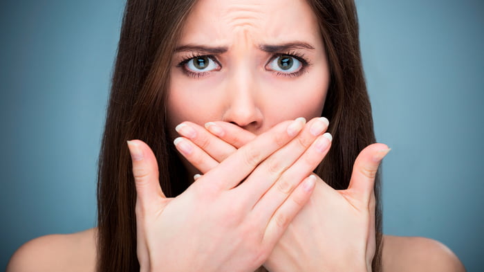 Как избавиться от запаха изо рта: советы и секреты