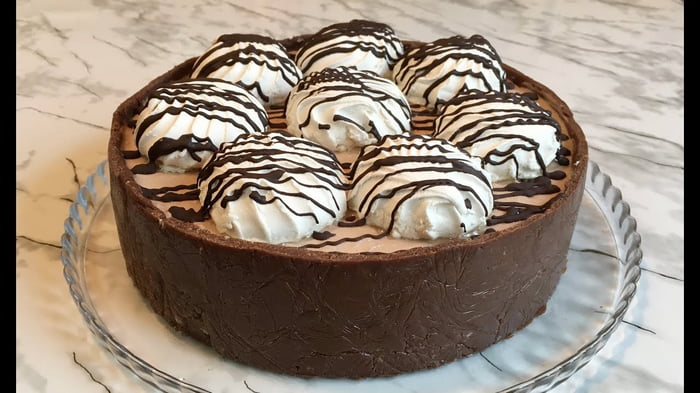 Торт без выпечки с зефиром и с шоколадной глазурью — рецепт