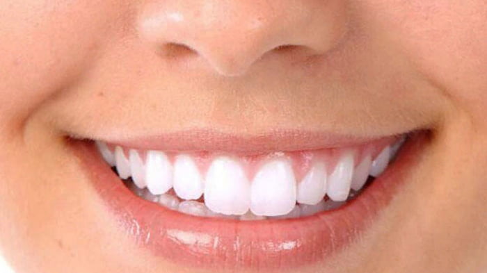 Почему ломаются зубы и как сохранить красивую улыбку