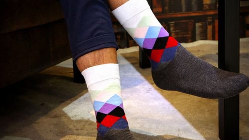 Лайфхаки: как красиво подвернуть носки