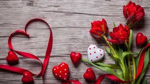 Ищем суженого: интересные и простые гадания на День святого Валентина