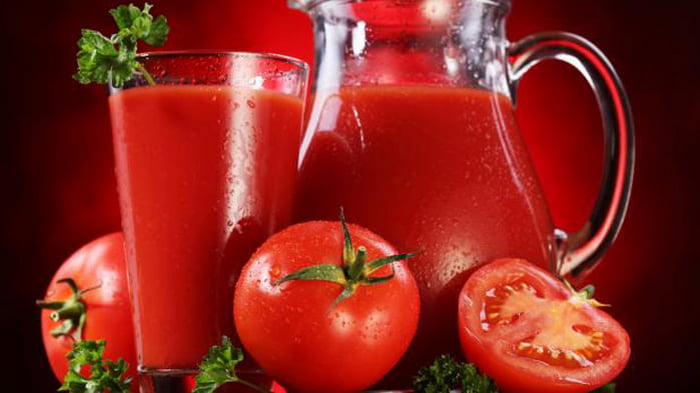 Маски из помидоров эффективно устраняют высыпания на коже