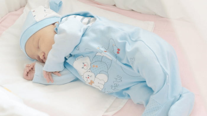 Одежда и пеленание ребенка первого года жизни