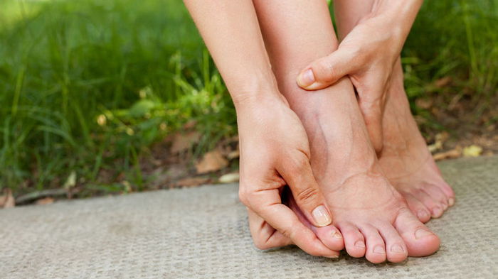 8 по-настоящему эффективных способов избавиться от отеков на ногах