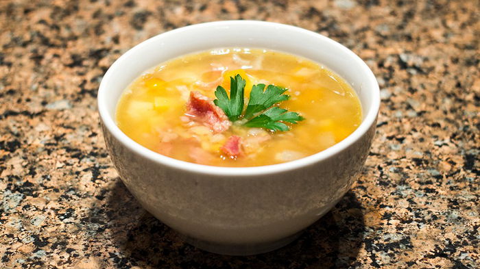 Заготовка горохового супа на зиму: рецепт для тех, у кого совсем нет времени на кухню