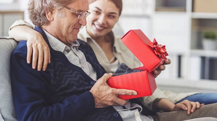Подарок для мужчины на 60 лет: лучшие идеи