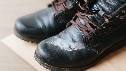 Как убрать соль с обуви?