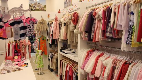 Детская одежда от Kidopt: преимущества оптовых покупок