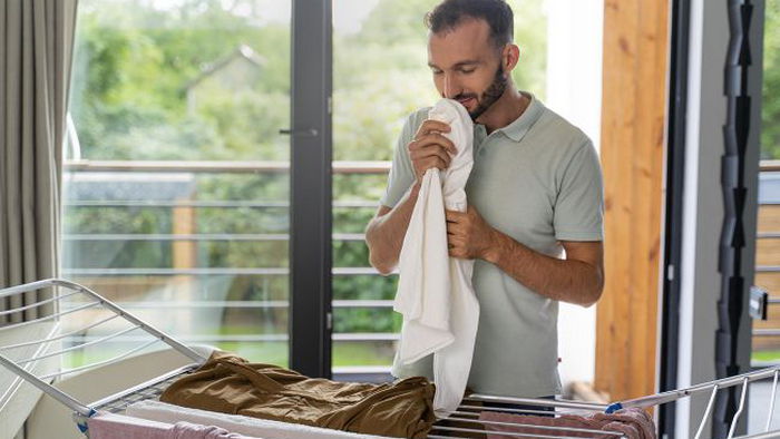 Как сушить одежду после стирки дома, когда ударили морозы: эффективные способы