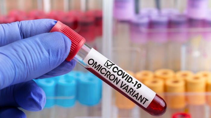 Как проявляется Омикрон у вакцинированных против коронавируса: основные симптомы
