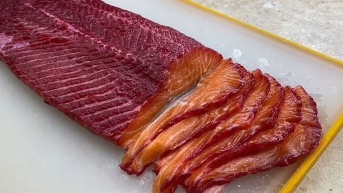 Лучший рецепт малосольной красной рыбы: добавьте особенный овощ