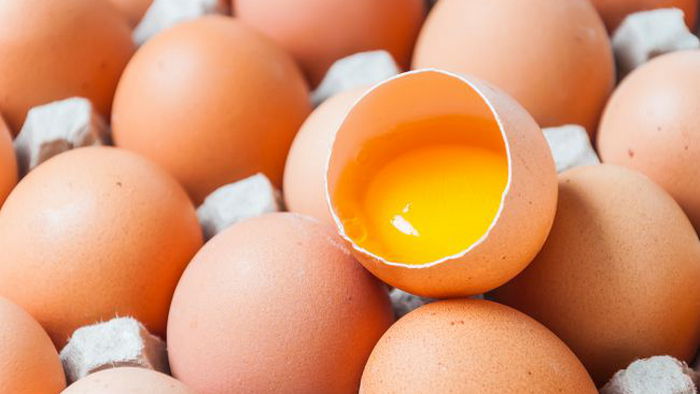 Никогда так не разбивайте яйца: ошибка, которую делают почти все