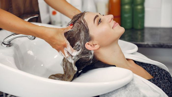 Как часто нужно мыть голову, чтобы не выпадали волосы? Эксперты дали окончательный ответ
