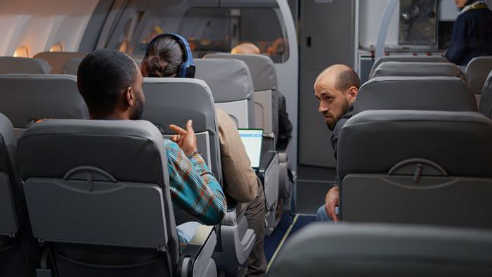 Эксперты назвали самое безопасное место в самолете: бронируйте при покупке билета именно его