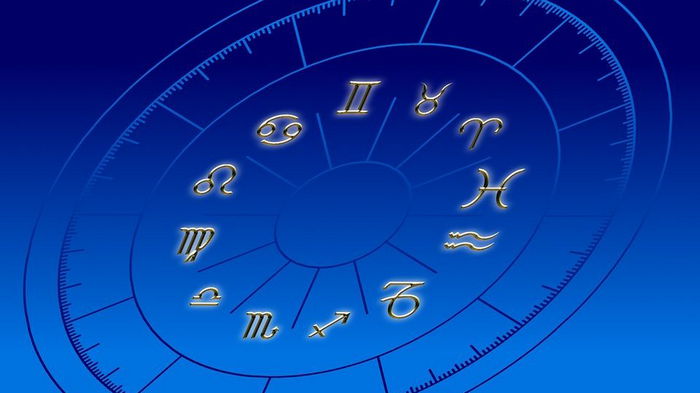 Астрологи назвали три знака Зодиака, чья жизнь вскоре круто изменится