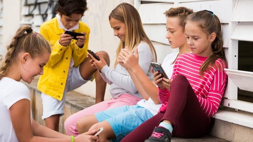 Дети и смартфоны: польза и вред гаджетов