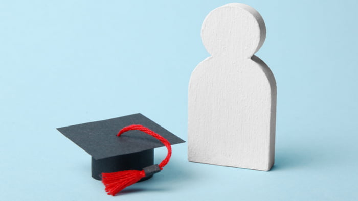 Будущее университетских дипломов: тенденции и прогнозы