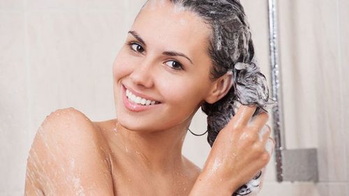 Основні критерії вибору шампуню для кучерявого волосся