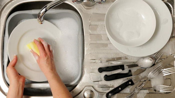 Как отмыть жир в холодной воде: 5 советов из бабушкиной тетради