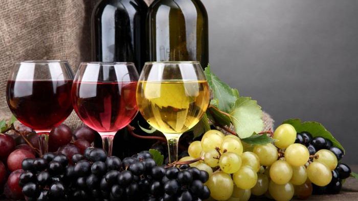 Сладкое вино: особенности и критерии выбора