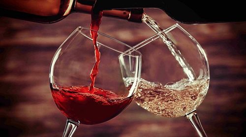 Сладкое вино: особенности и критерии выбора