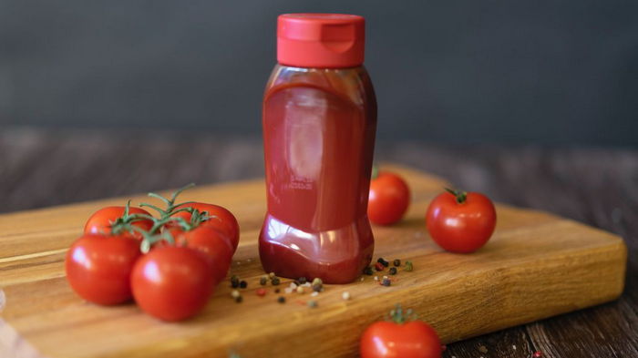 Открыли кетчуп – где его теперь правильно хранить: в холодильнике или в шкафу