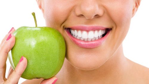 Стоматолог назвал лучшие витамины для зубов. В каких продуктах их больше всего