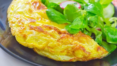Пышный омлет: как приготовить питательное блюдо на завтрак