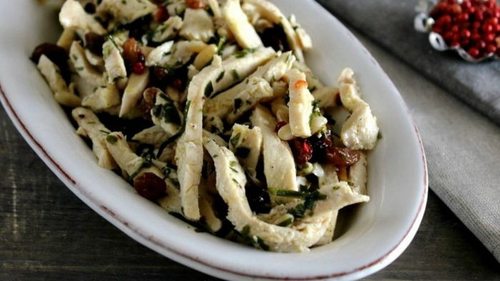 Блюдо из курицы с оригинальной заправкой: как приготовить знаменитый итальянский салат Гонзага
