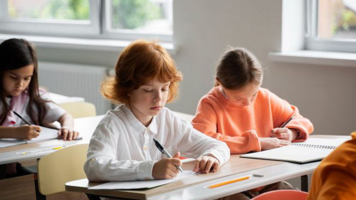 Известный психолог рассказал, почему нельзя требовать от ребенка хороших оценок в школе